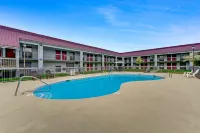 Red Roof Inn Kingsport - Pools