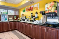 Quality Inn Sarasota North Near Lido Key Beach - Breakfast