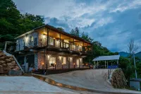 Gurye Papas Villa Pension