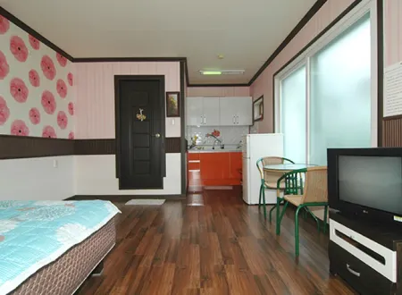 Pyeongchang Riverside Memories Pension Отели рядом с достопримечательностью «Korea Botanic Garden»