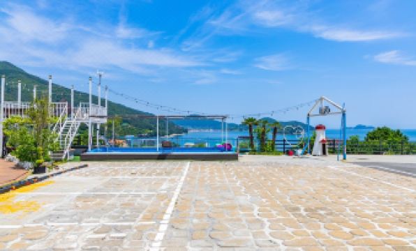 Geoje Island Harakeke Pension (New Swimming Pool Open)