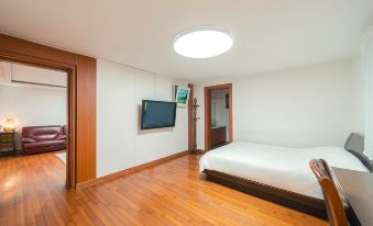 Gyeongju Recreation Area Hanok Pool Villa