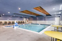 Cambria Hotel North Conway - piscina