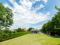 Aschbacher Hotels near Hattyú Kemping