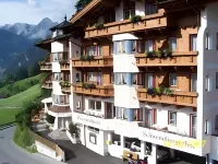 Panoramahotel Schwendbergerhof Hotels in der Nähe von Pfarrkirche Hippach