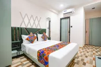 FabHotel Luxurious Inn - Nr Galaxy Circle Hotels near Shree Mahabali Express