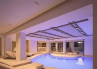 Theartemis Palace - Pool