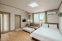Casa Linda Pension-Acommodation