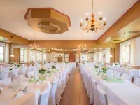 Zum Kirchenwirt Hotel a Ruderting