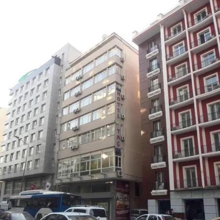 Tac Hotel