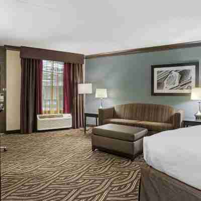 Best Western Plus Kingston Hotel and Conference Center Rooms