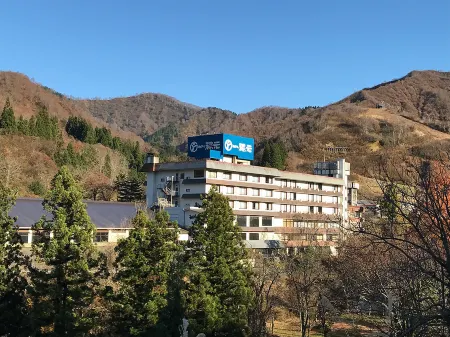 Hotel Yumoto Отели рядом со станцией JR Echigo-Suhara station