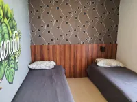 Rumah 90 m² dengan 5 kamar tidur dan 2 kamar mandi pribadi di Malang Pusat Hotel di Poncokusumo