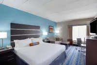 Holiday Inn Express & Suites I-95 Capitol Beltway-Largo Hotels in Lake Arbor