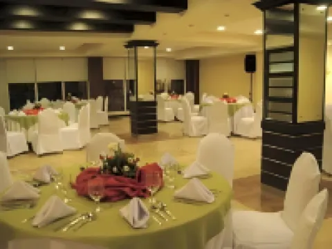 MO2 Westown Hotel Bacolod - Downtown