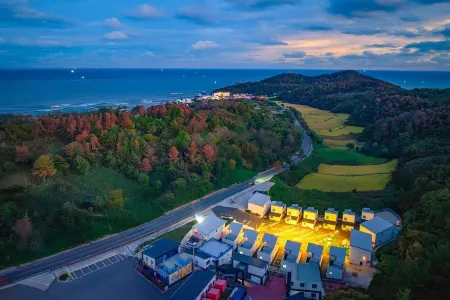 Pohang Stay Tikitaka Private Pool Villa Отели рядом с Аэропорт Пхохан