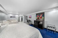 Admiralty Inn & Suites - a Red Collection Hotel Hotels in Mashpee