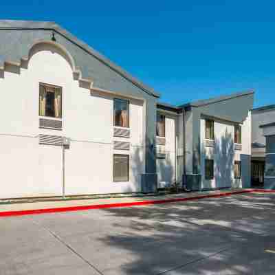 Quality Inn & Suites Lafayette Hotel Exterior