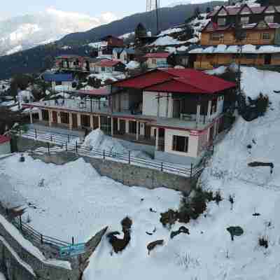 Pine Palace Homestay Hotel Exterior