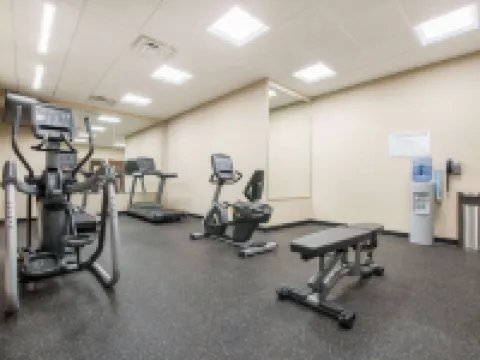 ホーソーン スイーツ バイ ウィンダム ブリッジポート / クラークスバーグ ブリッジポートのホテル