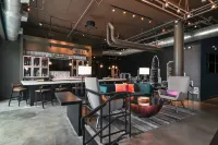 Aloft Charlotte City Center - bar