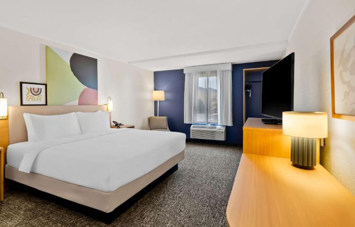 Spark by Hilton Daleville Roanoke North