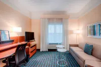 Fairfield Inn & Suites Charlotte Airport Các khách sạn ở Charlotte