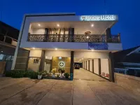 Innes Hotel Bengkulu Hotels near Kebun Alpokat Bang Dimas