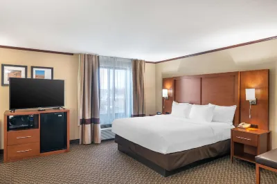 Comfort Suites Manhattan Hoteles cerca de Justin Hall