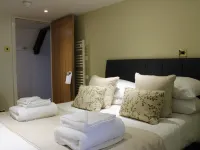 The Chequers Inn Hotels in Ventnor