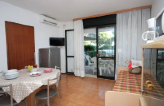 Spacious apartment with pool access in exclusive residence