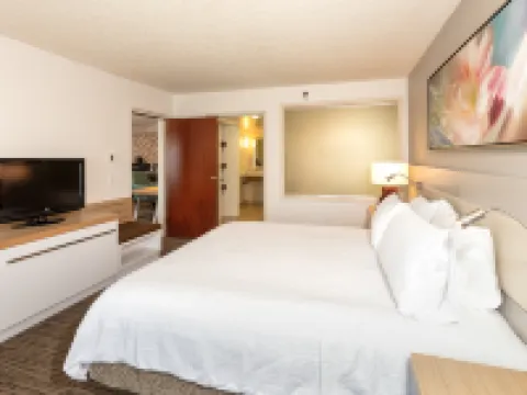 代託納比奇機場希爾頓花園旅館 代託納海灘酒店