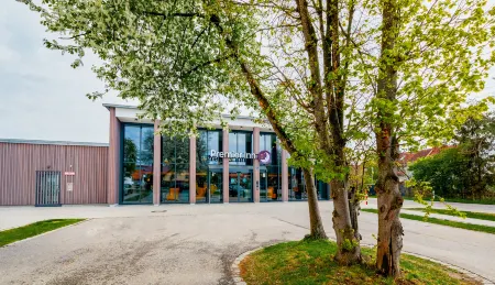 Premier Inn München Airport Süd Hotel