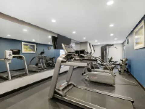 Best Western on the Avenue Hotels in Buffalo