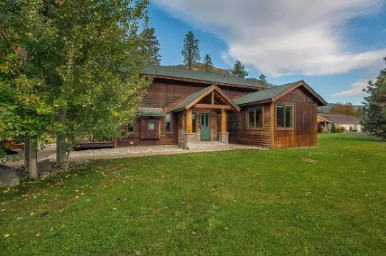 Icicle Creek Lodge 2 Minutes to Downtown Leavenworth3 bedrooms 3 baths