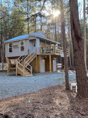 A mini secluded  resort on a 7 generation family farm in Piedmont NC. Hotel dekat South Bynum River Access