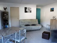 T2 air-conditioned apartment - terrace - secure residence - 4 min beach, shops