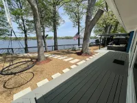 Lake front house with beautiful views and walking distance to Indiana Beach.