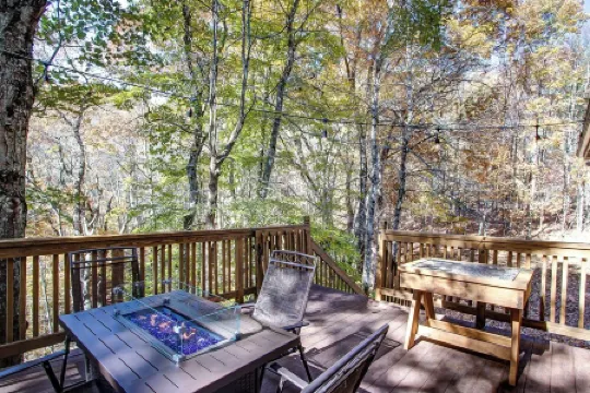 Hot Tub, Game Room, by Ski Sugar & Beech, Location, Near Town, Kid-Friendly