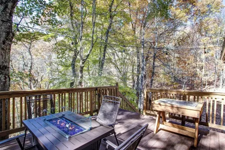 Hot Tub, Game Room, by Ski Sugar & Beech, Location, Near Town, Kid-Friendly