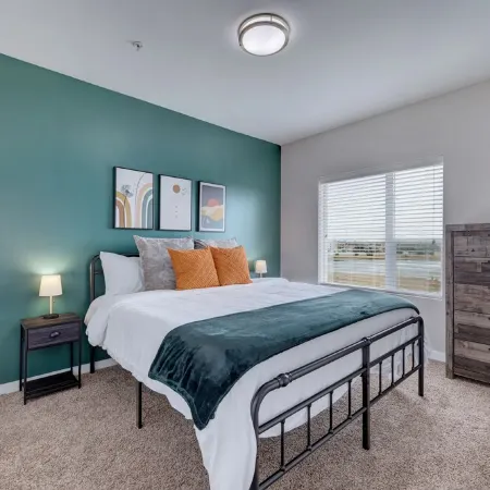 Plush 1Br Cal King Suite Close to Everything