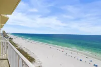 Beautiful condo at Boardwalk Beach Resort with a restaurant & heated pool