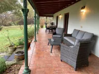 Private Country Retreat Taradale Valley Tumbarumba in Snowy Mtns Foothills Hotels in Tumbarumba