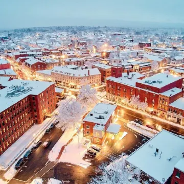 The Saco Suite - Downtown, Dog Friendly, Sleeps 4, Walk to Bars & Restaurants!