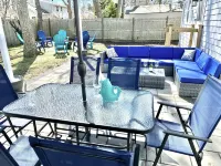 Modern, Dog-Friendly, 4 Bedroom, 2 Bath Home