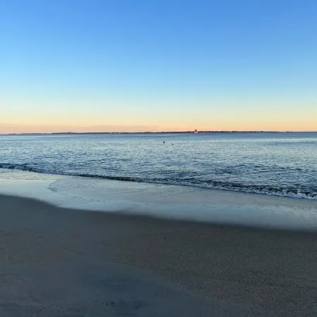 Cozy Cottage w/Lighthouse Views - Private Beach - Dedicated Office