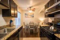 Modern & Cozy ~Mins to the Beach ~ Queen Beds~ Pkg Hotels near Imperial Beach Pier