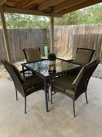 Bluedoor House Comfy Home close to NB, SA, & RAFB