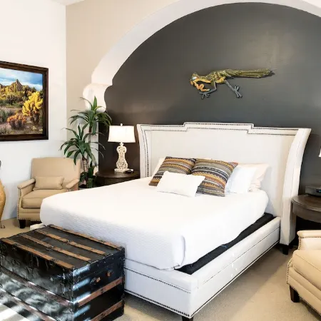 Prestigious Gold Canyon Villa with Golf Course and Superstition Mountain View’s