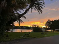 Cozy 1 bedroom guesthouse apartment near downtown & riverwalk